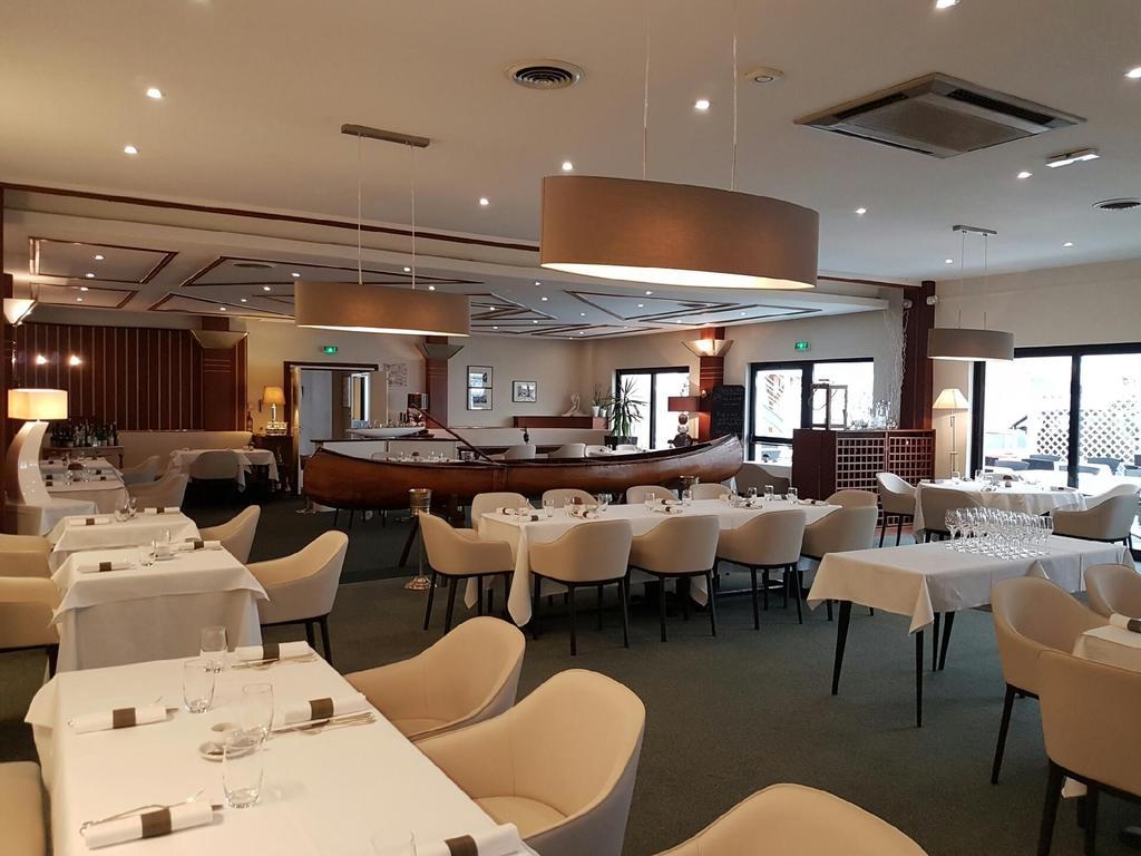 Hôtel Restaurant Tivoli - Basel Airport Huningue Esterno foto
