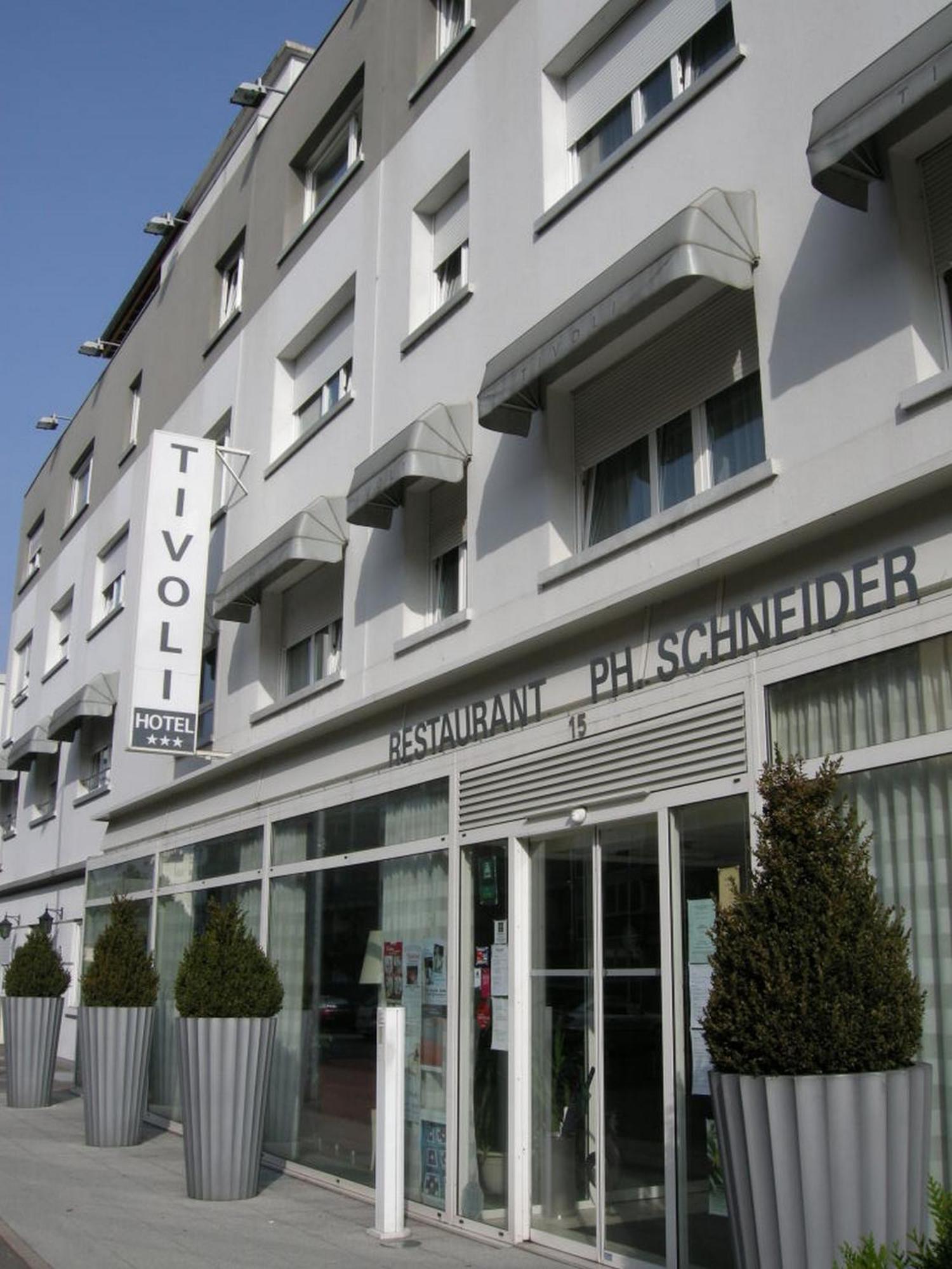 Hôtel Restaurant Tivoli - Basel Airport Huningue Esterno foto